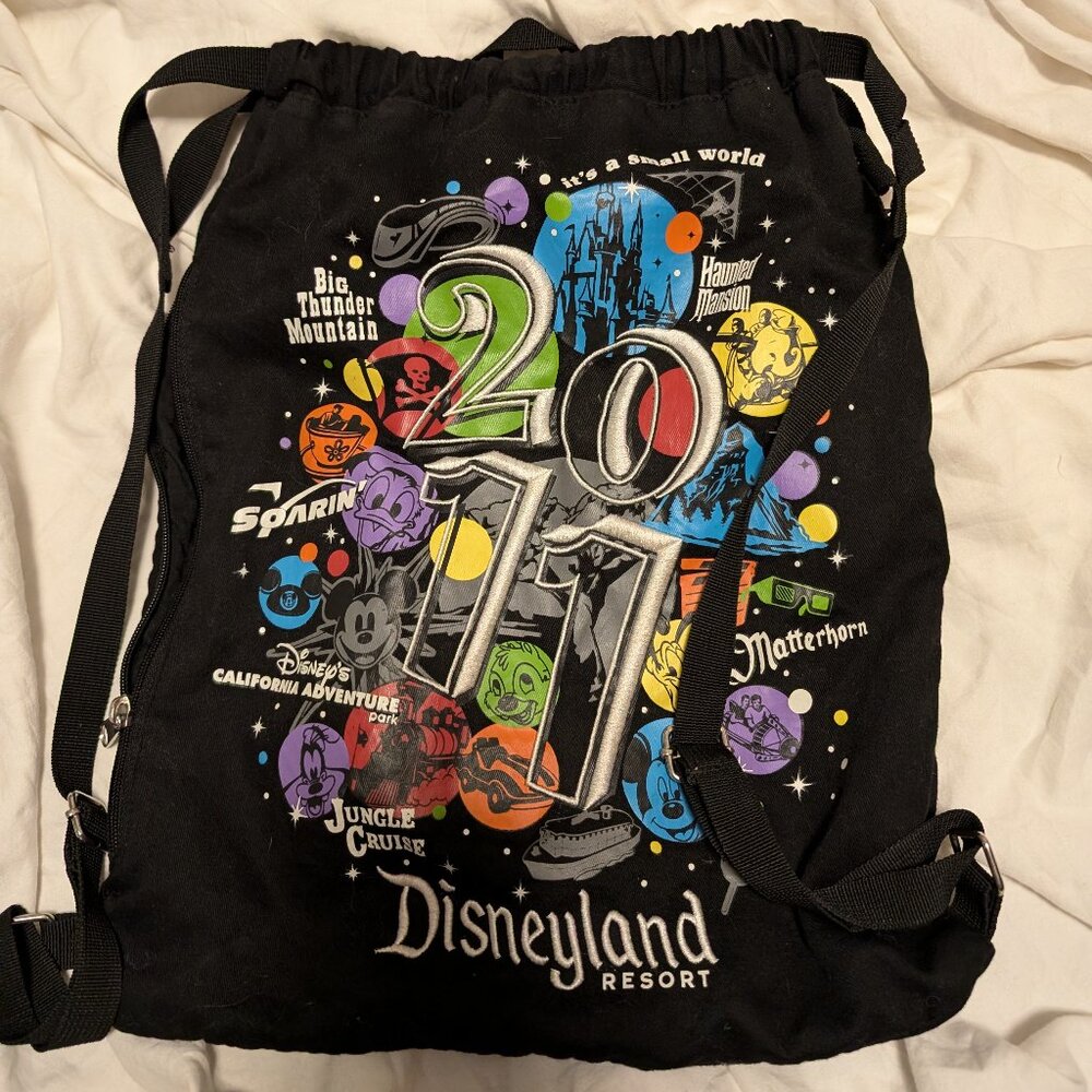2011 Walt Disney World Parks Backpack Bag Zipper Side Mickey Magic Kingdom Epcot